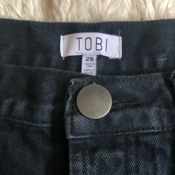 Black distressed shorts - Picture 4 of 4